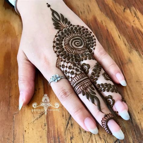 Browse these design ideas for your next ink. pattern shoulder tattoos #Patterntattoos | Finger henna ...