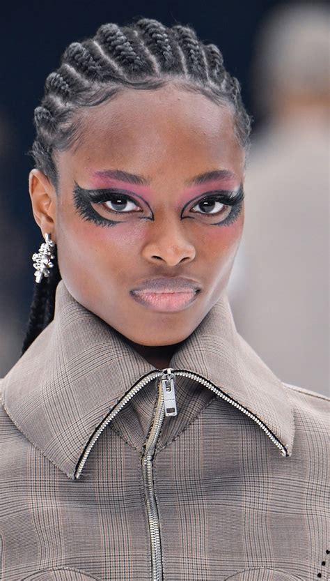 Paris Fashion Week 2021s Top Beauty Trends