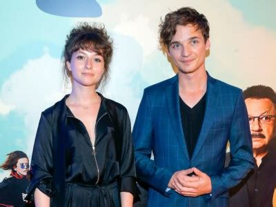 Zespół Kwiat Jabłoni - historia, członkowie, nagrody, utwory