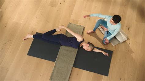 Mobilizing Your Back Donna Farhi Teaches Yoga Foundations Masterclass