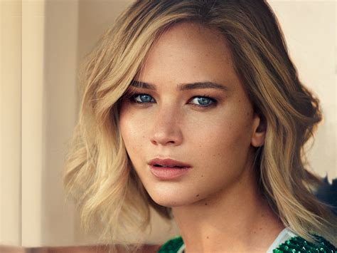 Jennifer Lawrence Brie Larson Called Jennifer Lawrence After Winning The Oscar Indiewire
