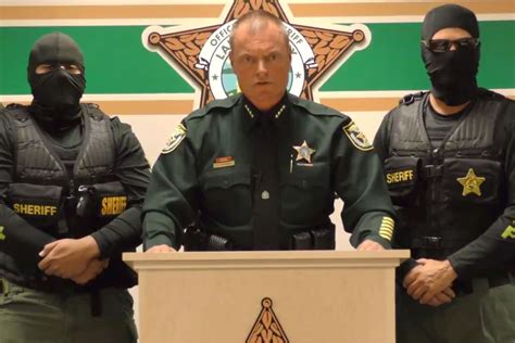 florida sheriff calls out drug dealers in dramatic video