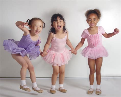 three girls2web bambino ballet