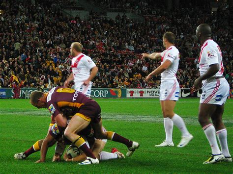 The baseball is not handled forwards and points are scored by touching the ball into the surface in the area past… rugby football definition/meaning | English picture ...