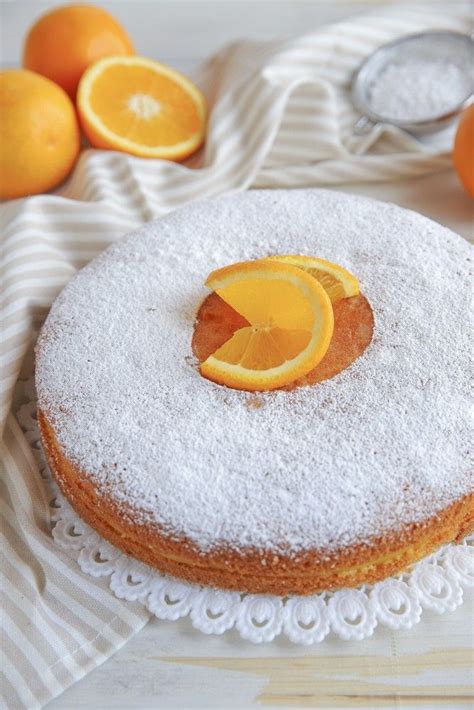 Aggiungere il burro sciolto, il succo di arancia, l'aroma di arancia e continuare a lavorare. Torta soffice all'arancia | Ricetta nel 2020 | Idee ...