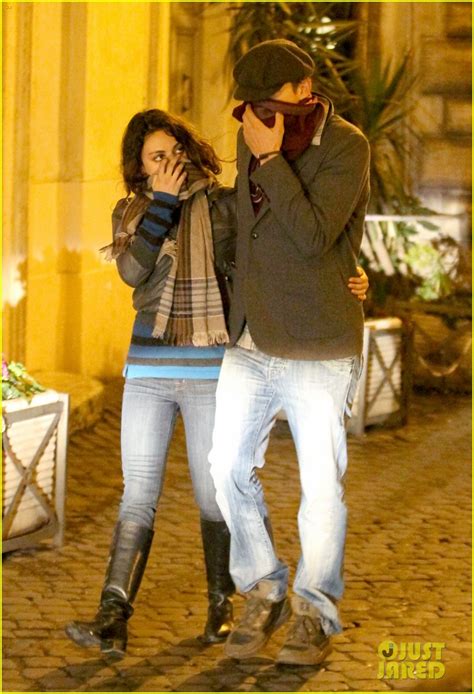 Mila Kunis And Ashton Kutcher Romantic Rome Dinner Date Photo 2760831