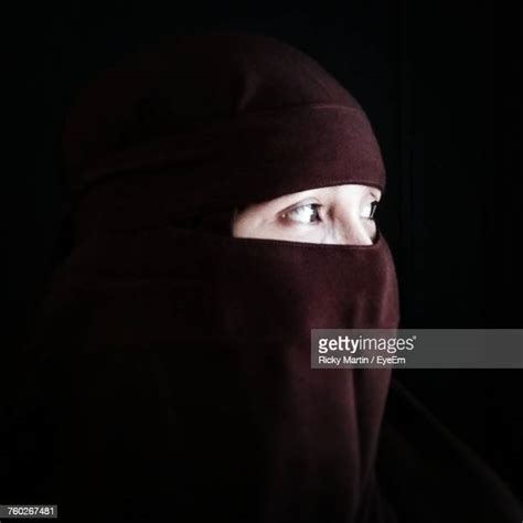 White Burkha Photos And Premium High Res Pictures Getty Images
