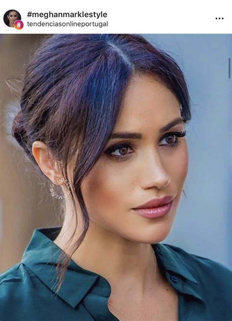 Meghan markle recently baked a sweet treat to thank world central kitchen (wck) volunteers in chicago, and the sincere note sent along was the icing on the cake. Meghan Markle cambia stile: la Duchessa ha i capelli blu ...