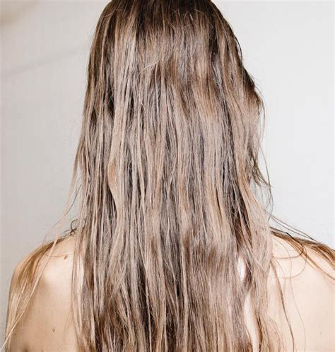 Why Your Hair Is Still Greasy Even After You Shampoo—and How To Fix It