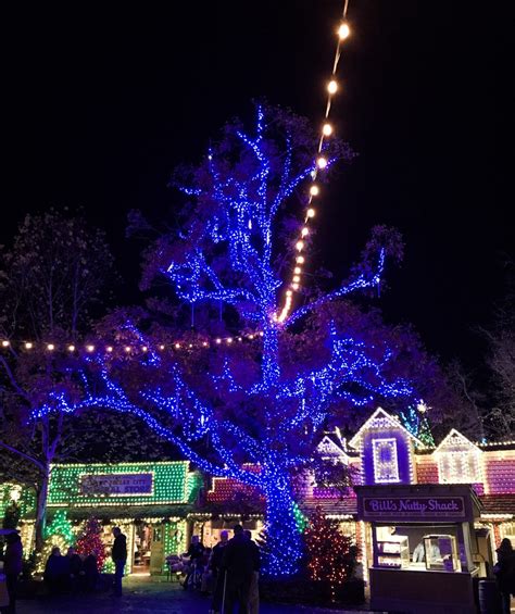 The Complete Guide To An Old Time Christmas At Silver Dollar City