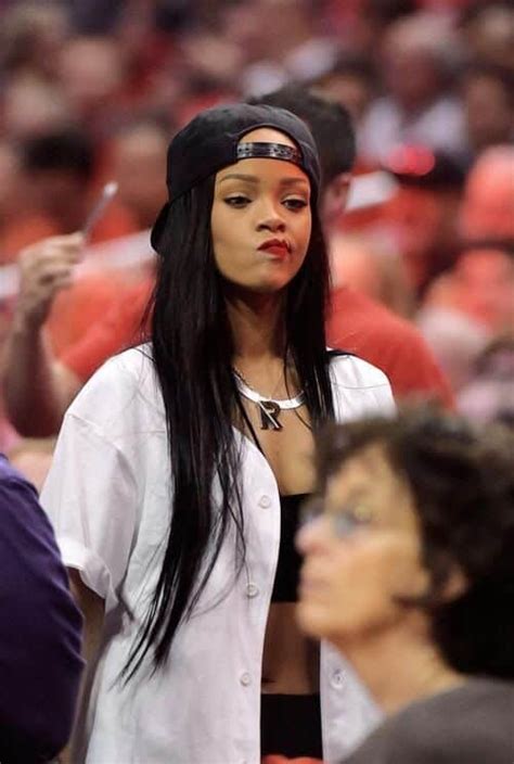 How To Wear Baseball Caps Like Rihanna Fashion Tag Blog