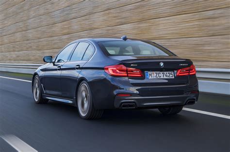 The 2006 bmw 550i is the latest in a long line of midsize performance sedans from the venerable bavarian concern. BMW 5 Series M550i 2017 review | Autocar
