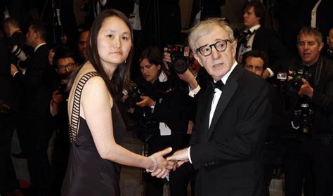 Woody Allens Wife Soon Yi Weighs In On Mia Farrow Arab News