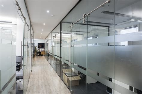 the different types of office partitions