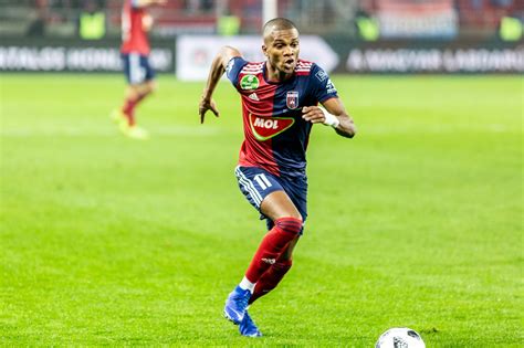 Loic nego plays the position defence, is 30 years old and 181cm tall, weights 64kg. Magyar állampolgár lett, a válogatottban is bemutatkozna ...