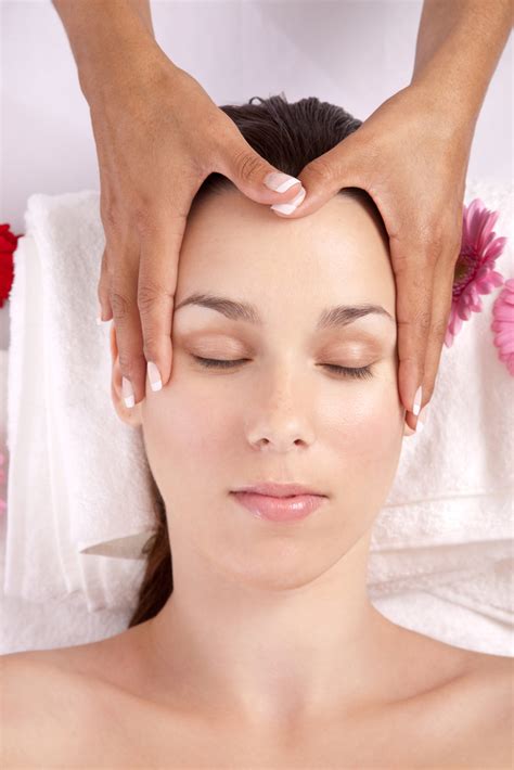 Shutterstock 33195415 Thai Spa Massage Wamel