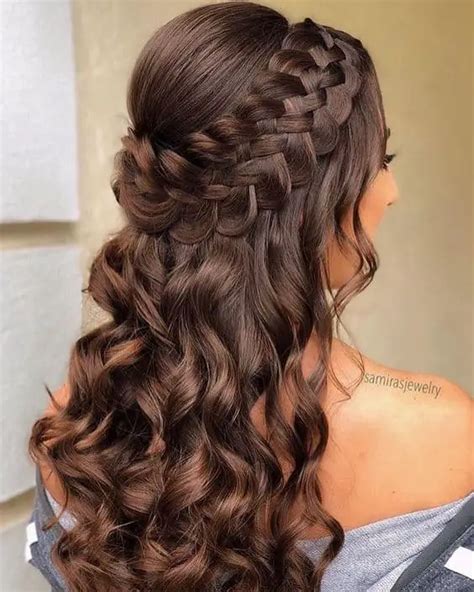 Top 15 Dama Hairstyles For Quinceaneras February2023 Sheideas