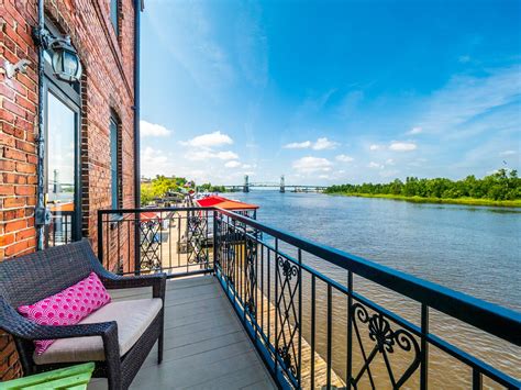 Luxurious Riverfront Condo In Historic In Wilmington Nc United States