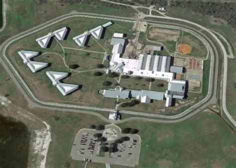 Federal Correctional Institution Three Rivers Prison Insight