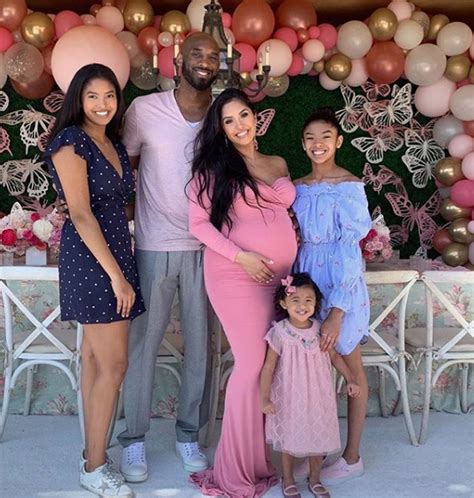 Kobe Bryants Wife Gives Birth To 4th Daughter