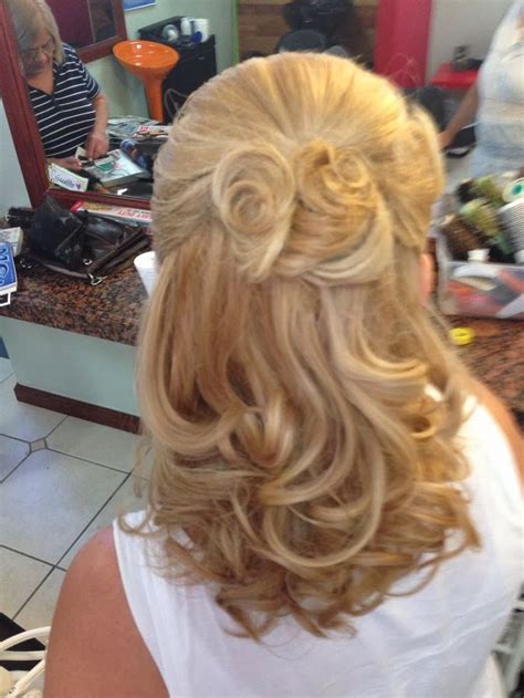 You can be a little more creative and if you feel most comfortable with your hair down and loosely curled, then go for it! WhiteAzalea Mother of The Bride Dresses: Hairstyles for ...
