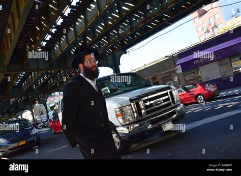 Hasidic Jewish Life In Borough Park Brooklyn New York Usa Stock Photo