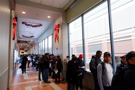 Dmv.org makes understanding the department of motor vehicles simple. Hundreds rush to DMV offices for licenses after 'Green Light Law' enacted - amNewYork