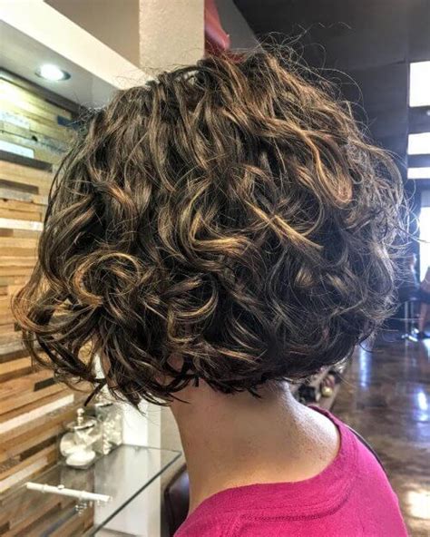 32 Sexiest Short Curly Hairstyles For Women In 2018