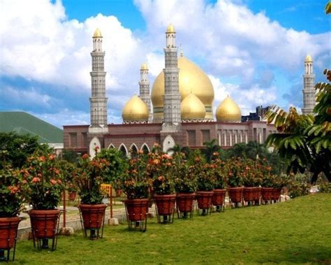 The Most Breathtaking And Beautiful Mosques In The World