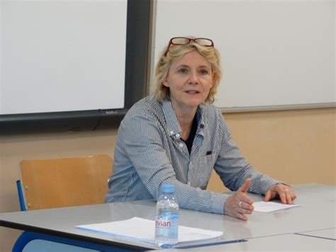 Florence aubenas (born 6 february 1961) is a french journalist. Rencontres avec Florence Aubenas - LYCÉE FRANÇAIS ...