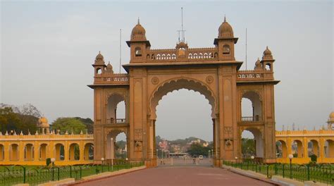 𝗧𝗢𝗣 𝟭𝟬 𝗛𝗼𝘁𝗲𝗹𝘀 𝗶𝗻 Mysore 2023 Expedia India