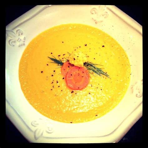 Straight Nutrition Creamy Curried Carrot Ginger Soup