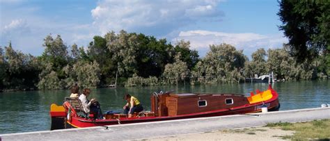 Excursions With Typical Venetian Boats Venice Nature Tours