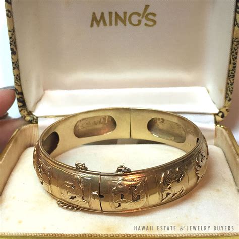 Ming S Hawaii Rare Zodiac K Yellow Gold Hinged Bangle Bracelet