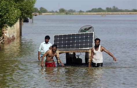 Pakistan Floods Sindh Continues To Reel As Death Toll Rises To 1325