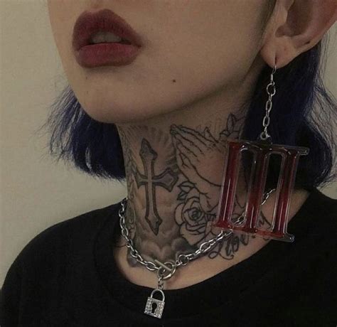 Pin By ★•𝙼 𝙰 𝙽 𝙾 𝙽 • On ･ﾟ J E W E L R Y ･ﾟ ･ﾟ Neck Tattoos