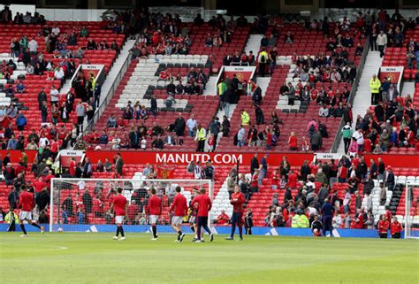 Old Trafford Bomb Scare Game Called Off After Suspect Package Found Uk News Uk
