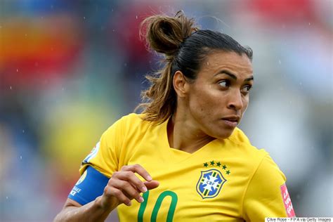 Jul 17, 2020 · marta vieira da silva é a maior jogadora de futebol brasileira e considerada uma das mais talentosas na história do esporte. Rainha Marta, a mulher que derrubou Pelé do trono do ...