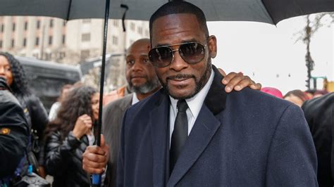 Mysterious R Kelly Album I Admit It Lands On Streaming Platforms