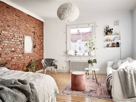 Studio Apartment With Exposed Brick Wall I Love Studios Small Room