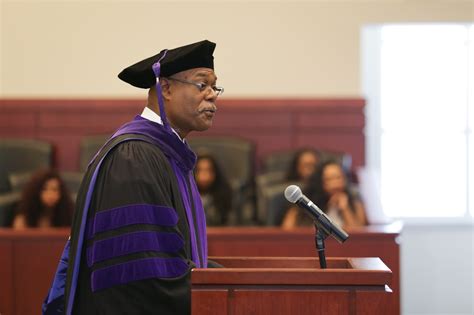 Professor Nunn Shares Inspiring Words At Uf Law Fall Commencement