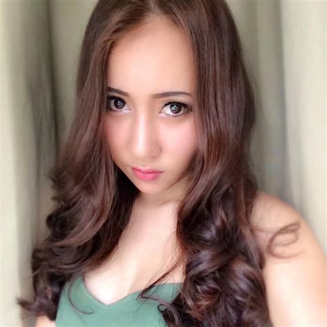 ボード「selfie by cute and sexy thai girls」のピン