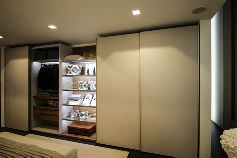 Walk In Closets Built In Wardrobes Integrated Into Modern Decor
