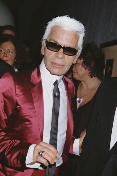 How Karl Lagerfelds Signature Look Transformed Over The Years