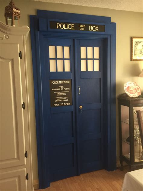Pin By Pia Elkjær On Indretning Tardis Door Doctor Who Room Doctor