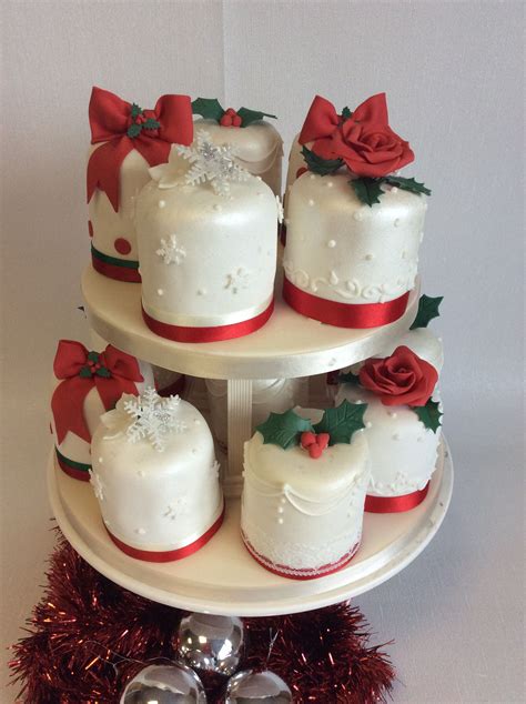 Start off with these exceptionally delicious christmas desserts. Individual Mini Christmas Desserts / 26 Stellar No Bake ...