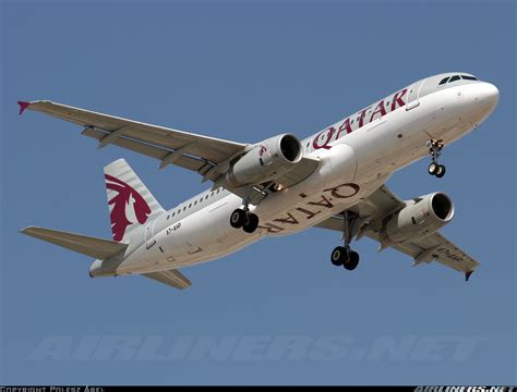 Airbus A320 232 Qatar Airways Aviation Photo 2728804