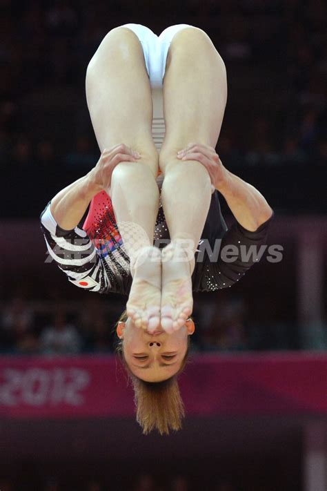 体操女子日本、団体決勝に進出 写真25枚 国際ニュース：afpbb News