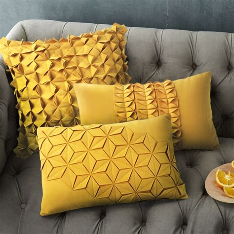 Photos of your pet sitting or standing with nothing blocking any part of their body looks best with these pillows. 45*45cm/50x35cm unique creative stereo pleats yellow waist ...