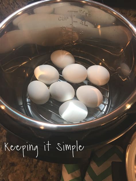How To Cook Hard Boiled Eggs In An Instant Pot In 10 Minutes Keeping